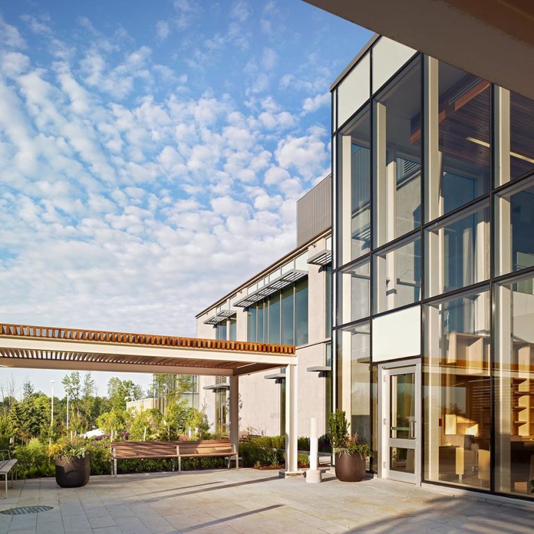 Royal Victoria Hospital Entrance